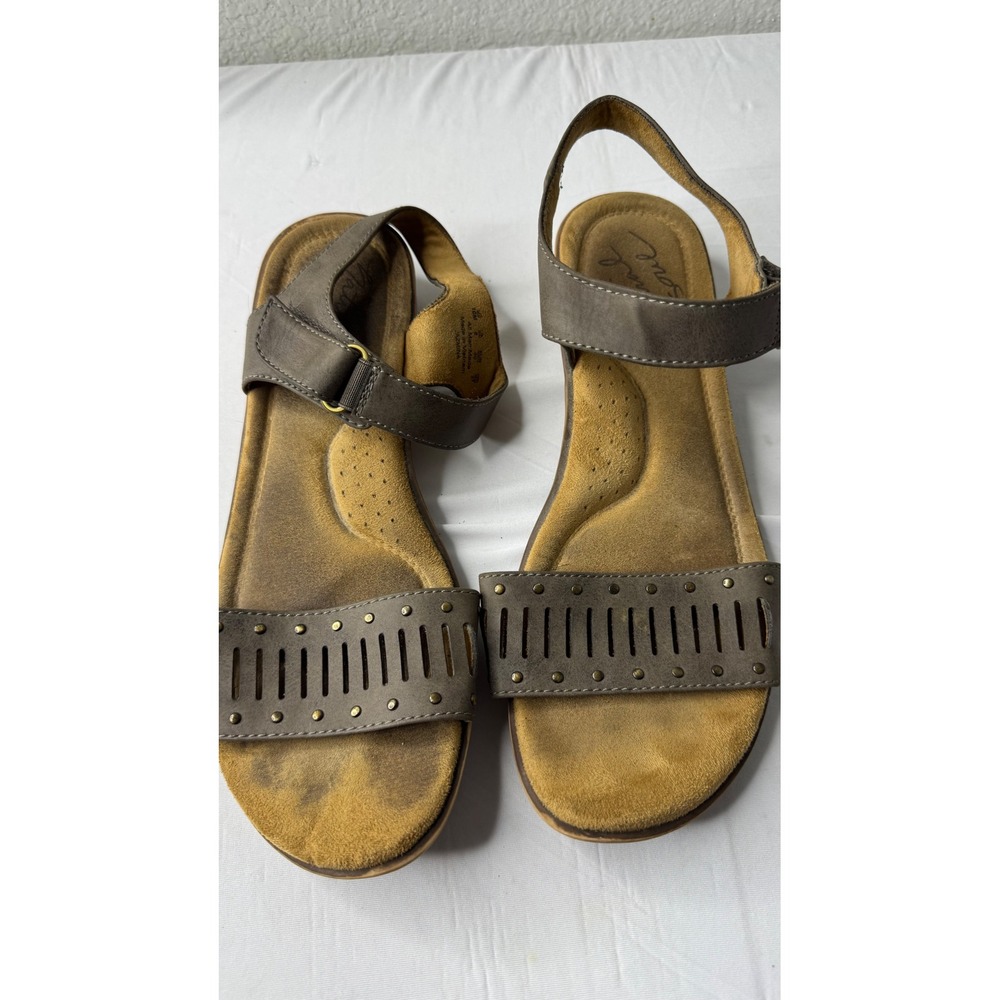 Natural Soul Jazmina Brown Studded Laser Cut Comfort Slingback Sandals Womens 10